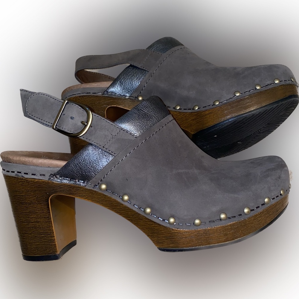 Dansko Women's Delle Dress Pump size 10 (40) barely used